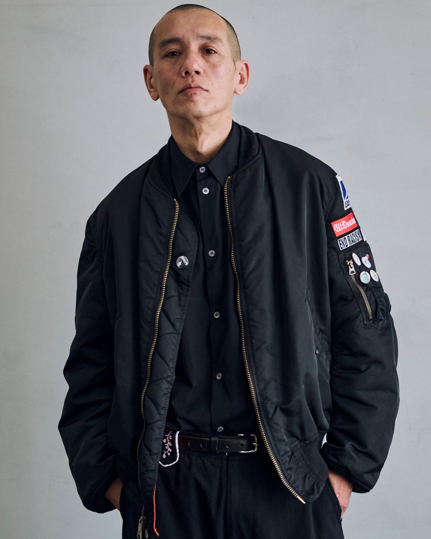 ブラックシャツ