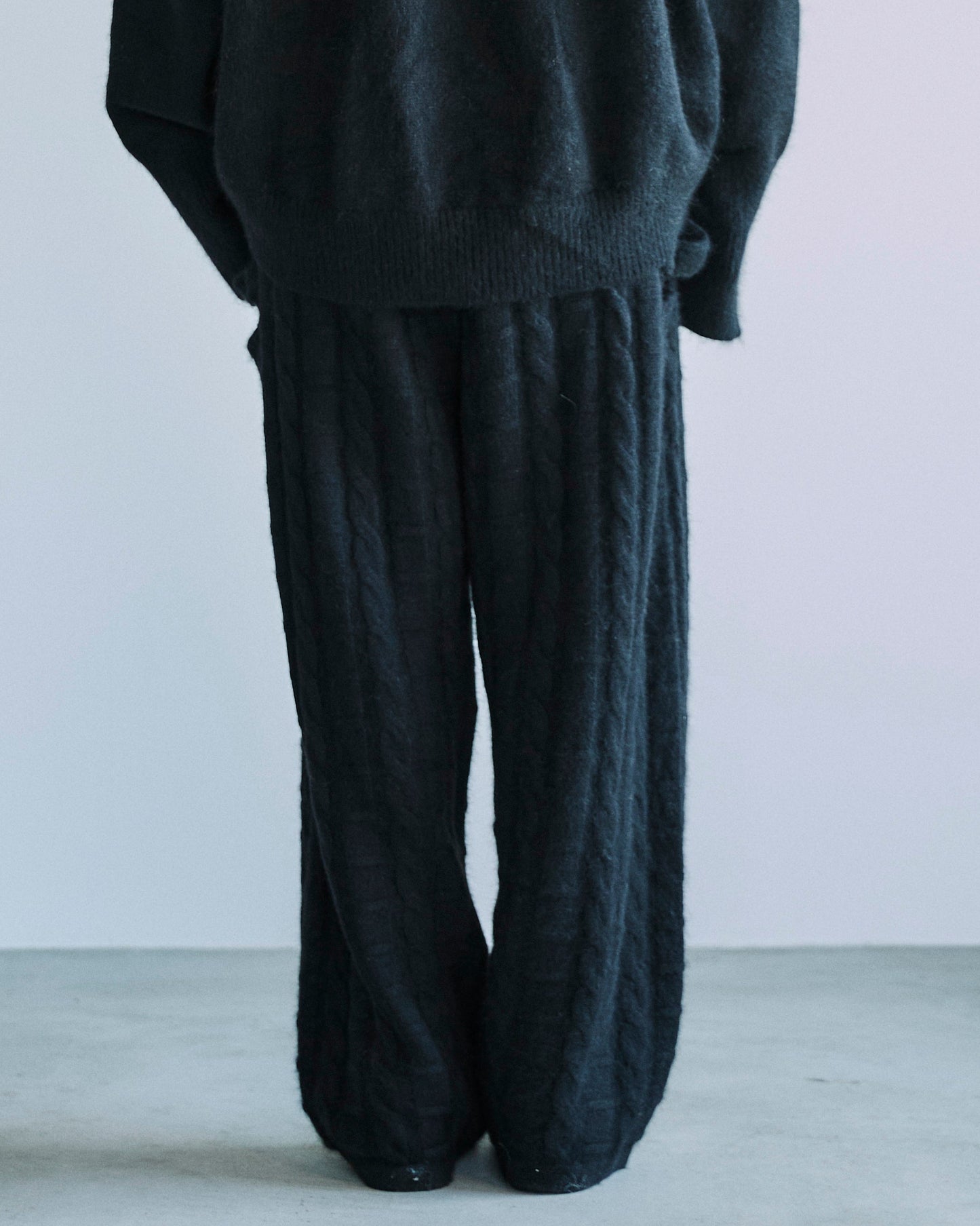 【BLACK FRIDAY SALE】カットアウトニットパンツ