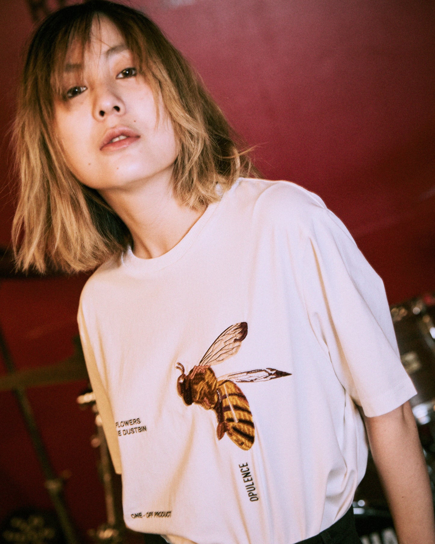 グラフィックB Tシャツ