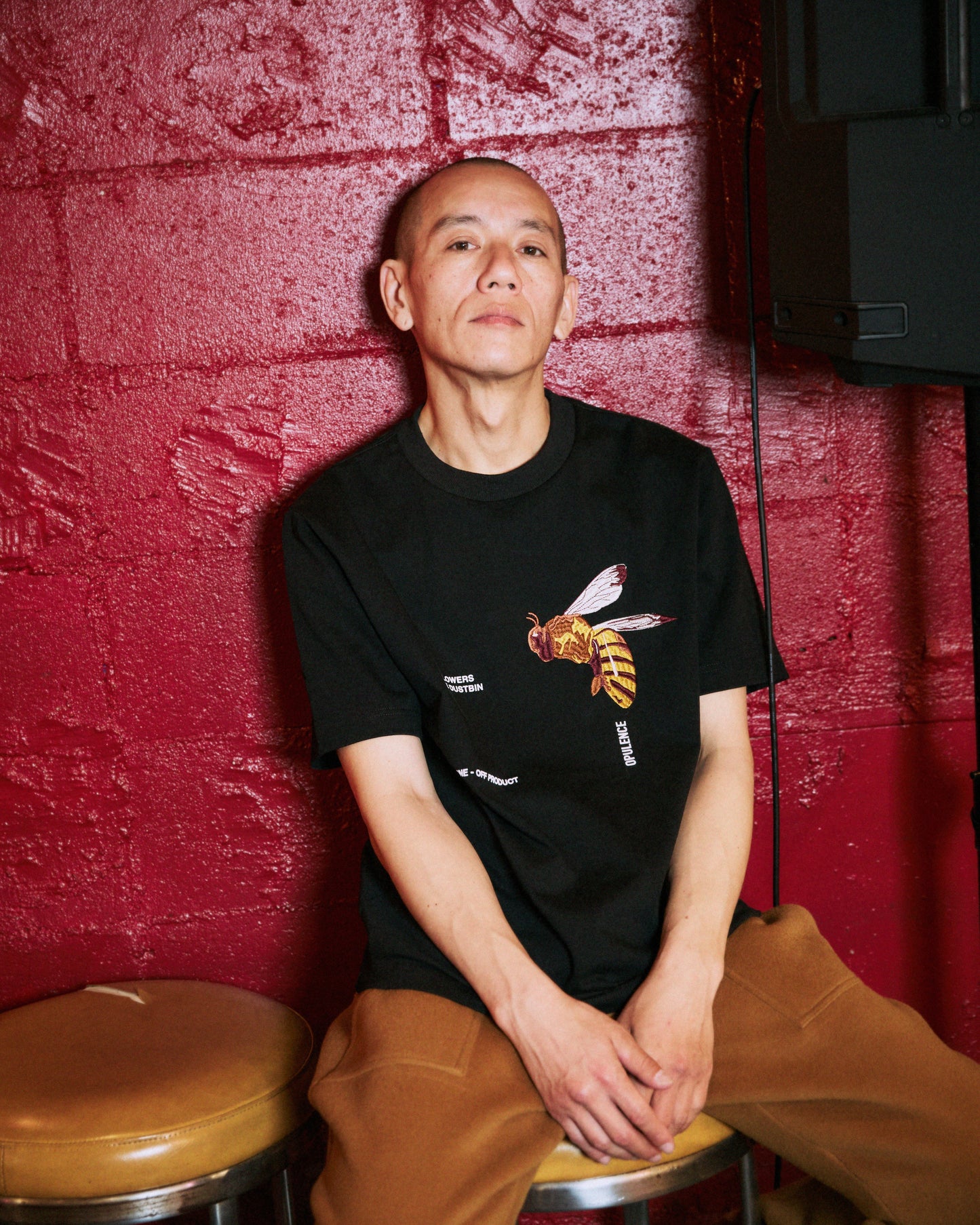 グラフィックB Tシャツ(men's)