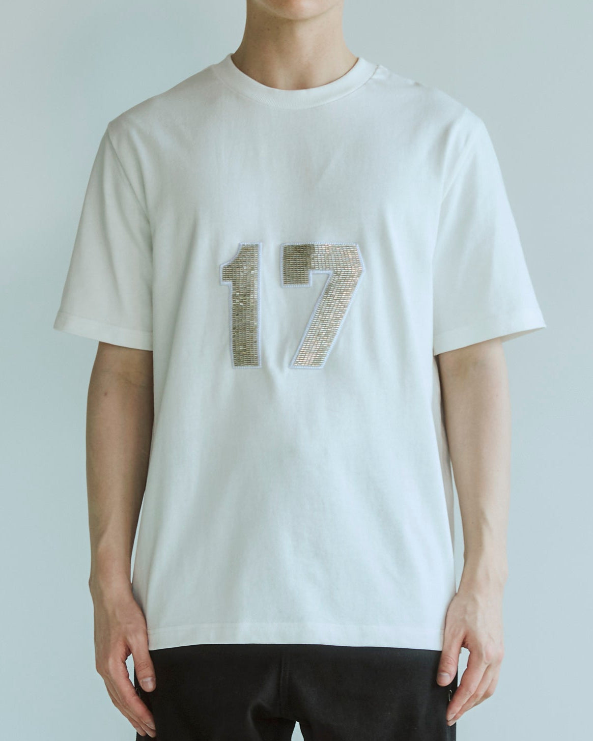"SEVENTEEN"ビーズTシャツ