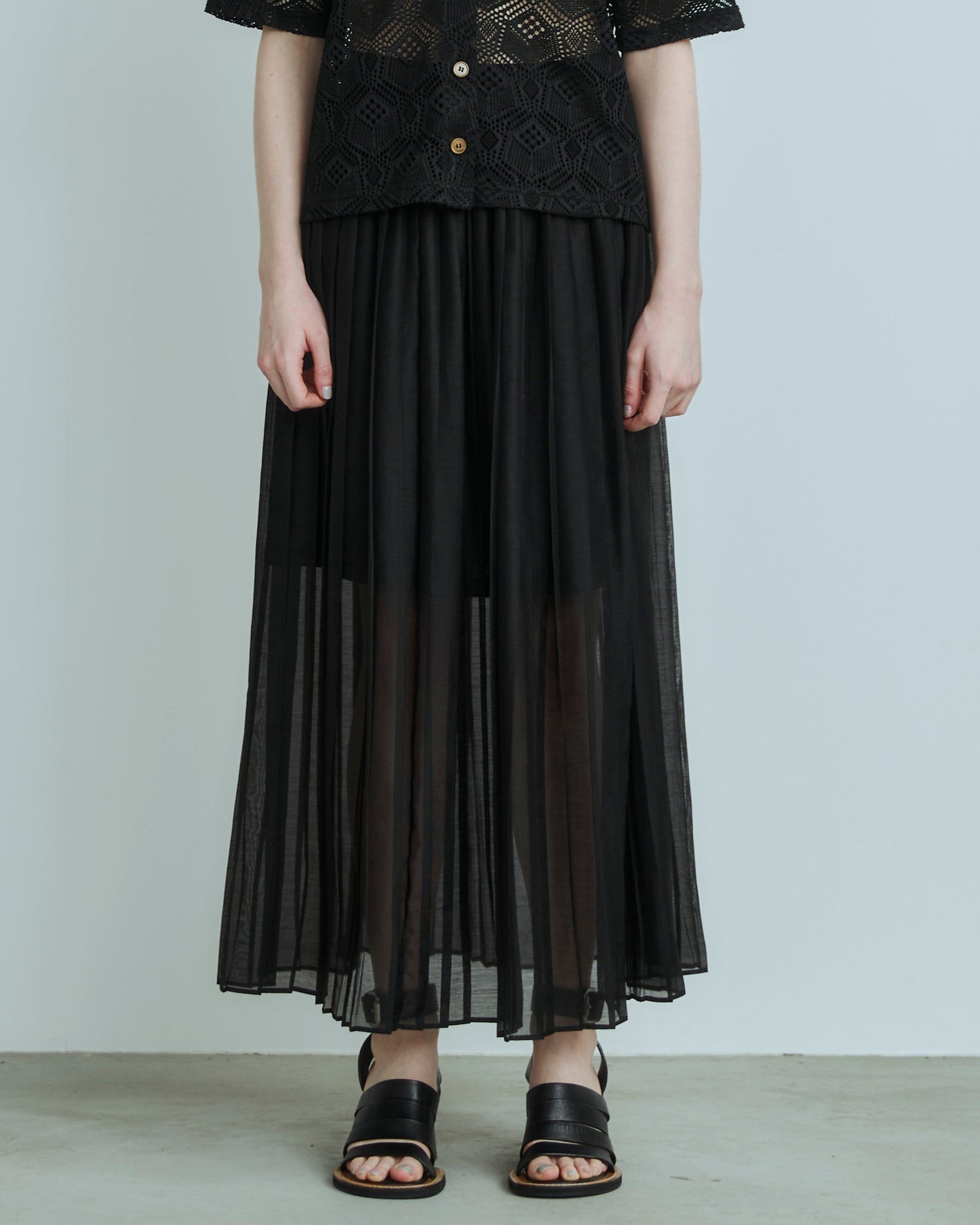 シアープリーツロングスカート