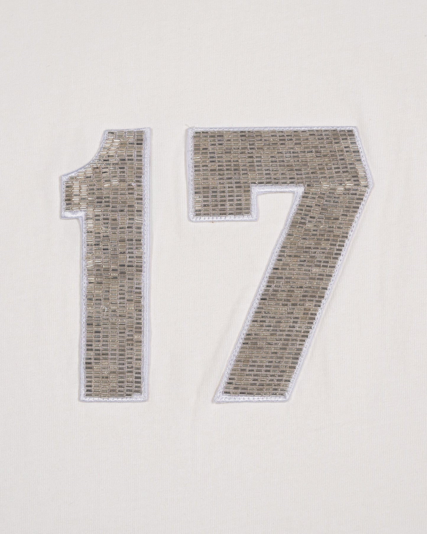"SEVENTEEN"ビーズTシャツ