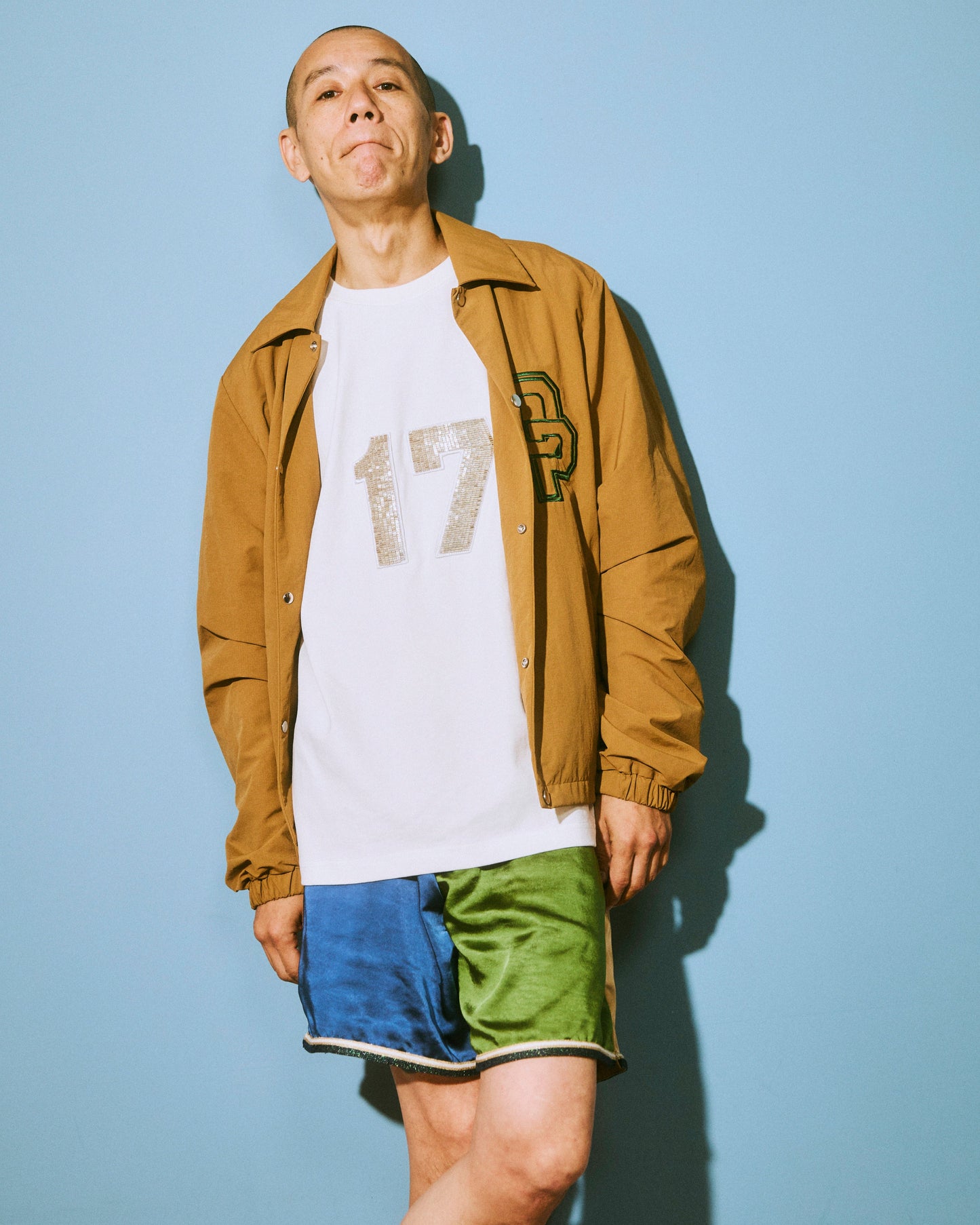 "SEVENTEEN"ビーズTシャツ