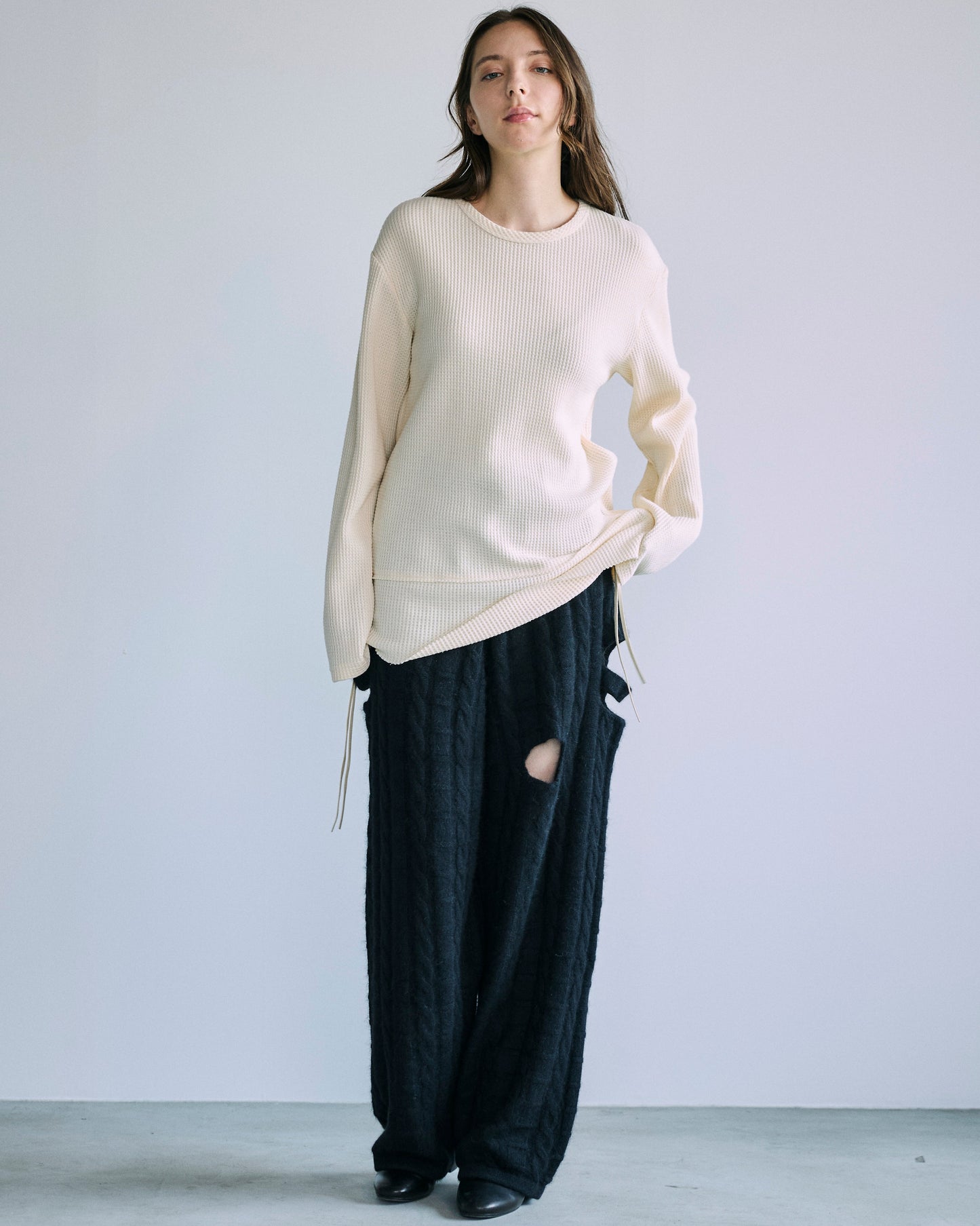 【BLACK FRIDAY SALE】カットアウトニットパンツ