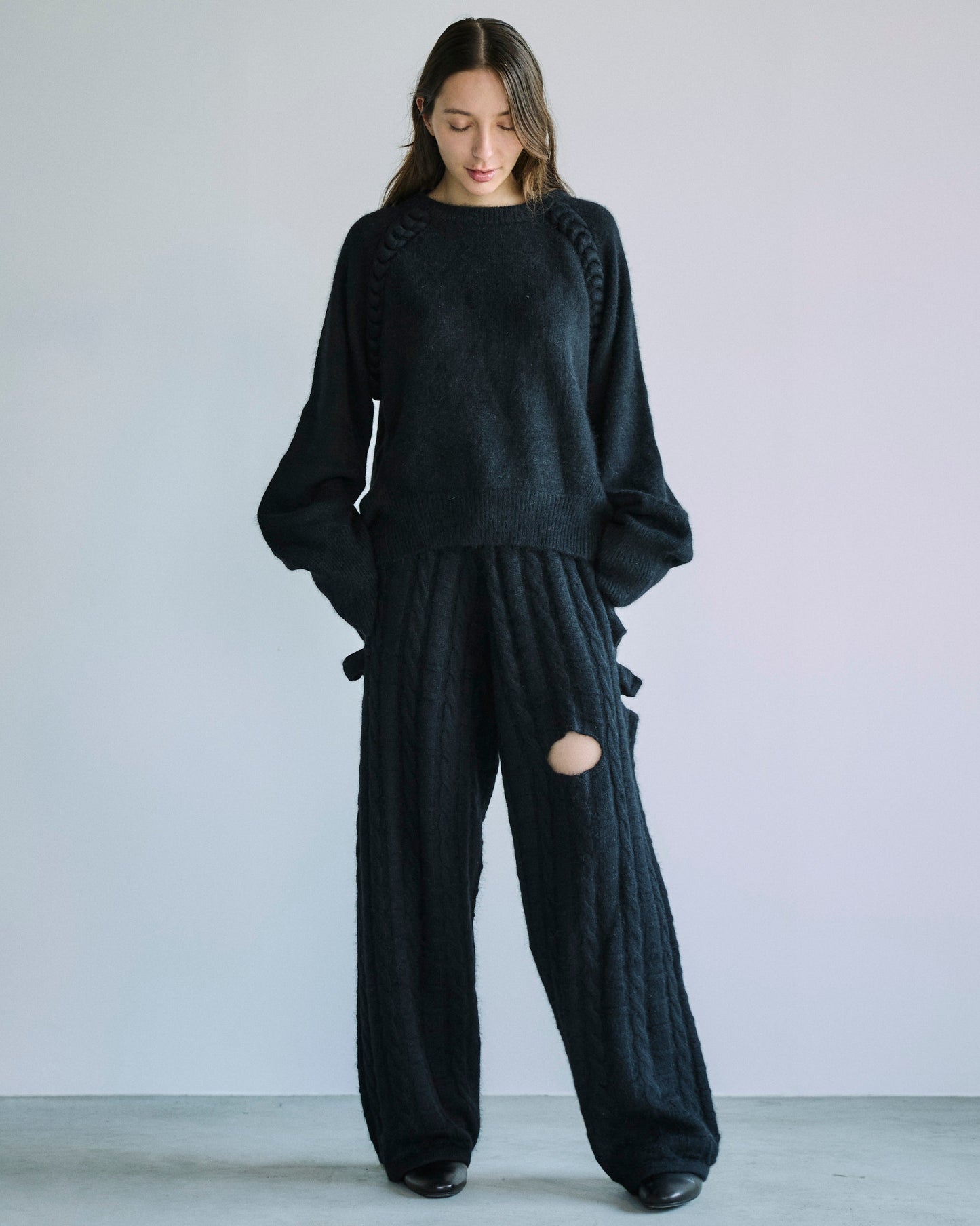 【BLACK FRIDAY SALE】カットアウトニットパンツ