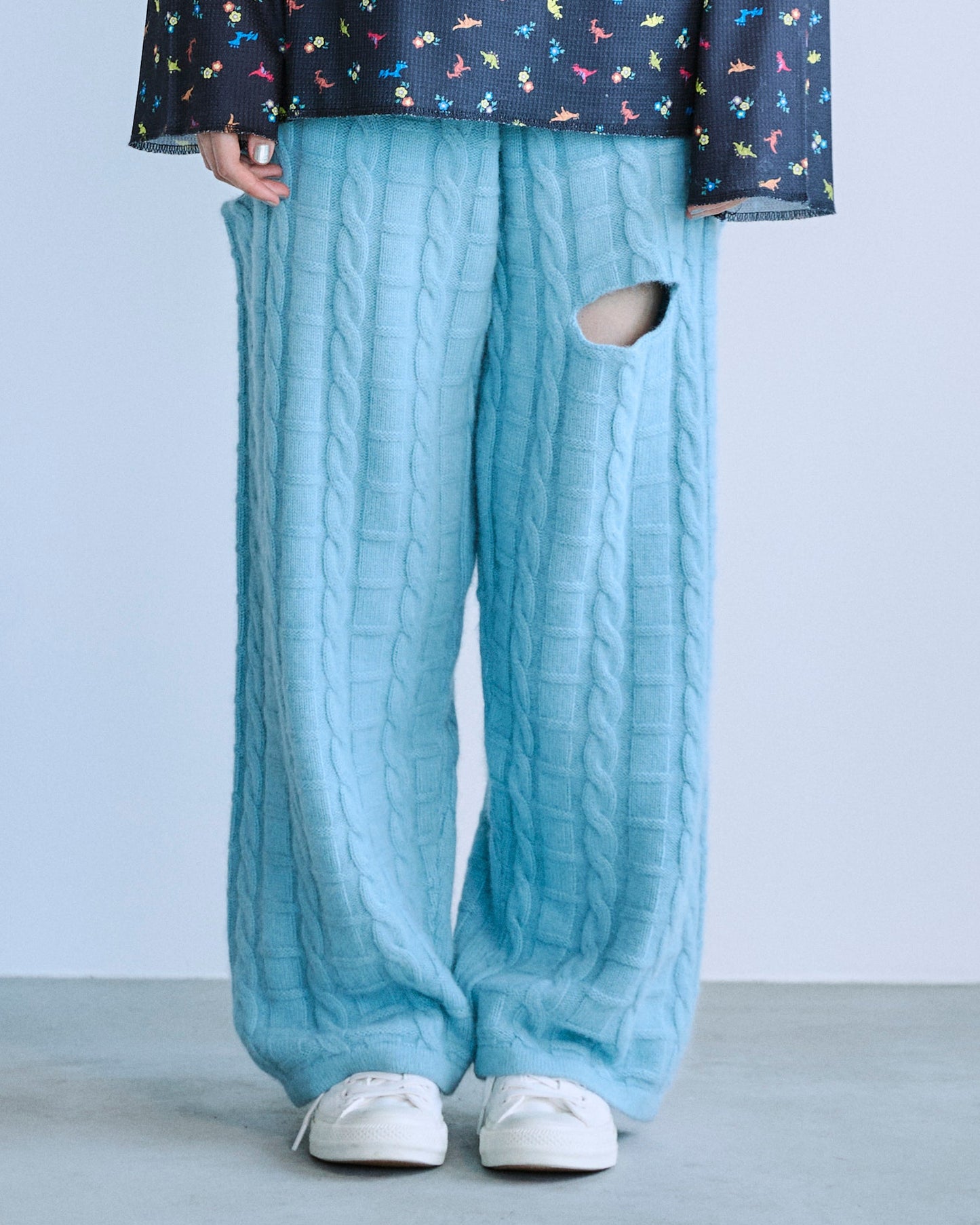 【BLACK FRIDAY SALE】カットアウトニットパンツ