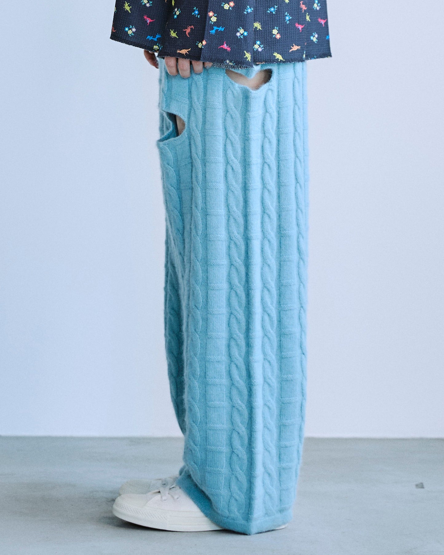 【BLACK FRIDAY SALE】カットアウトニットパンツ