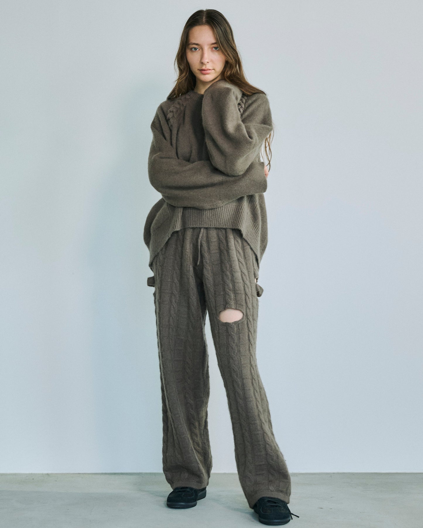 【BLACK FRIDAY SALE】カットアウトニットパンツ