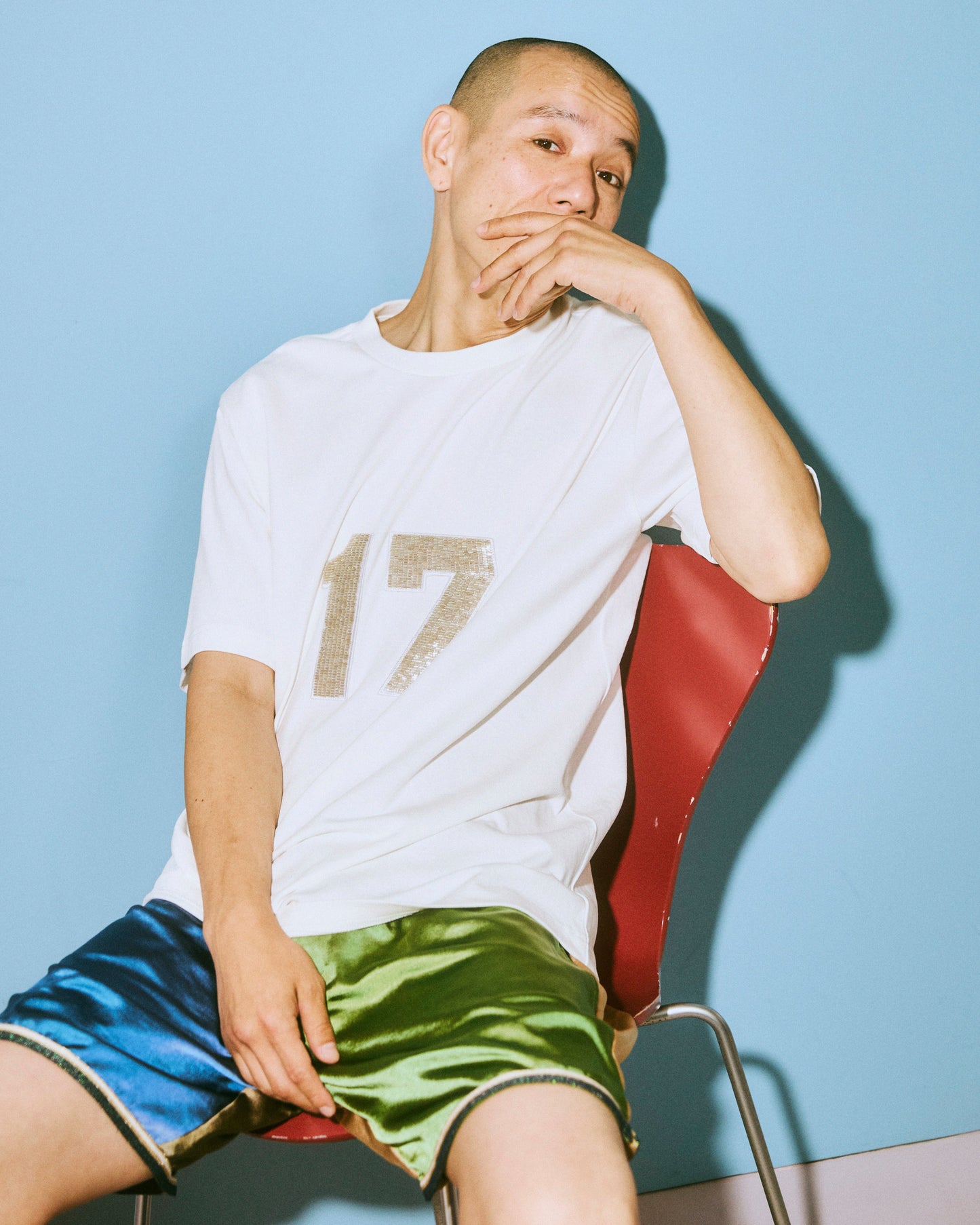 "SEVENTEEN"ビーズTシャツ