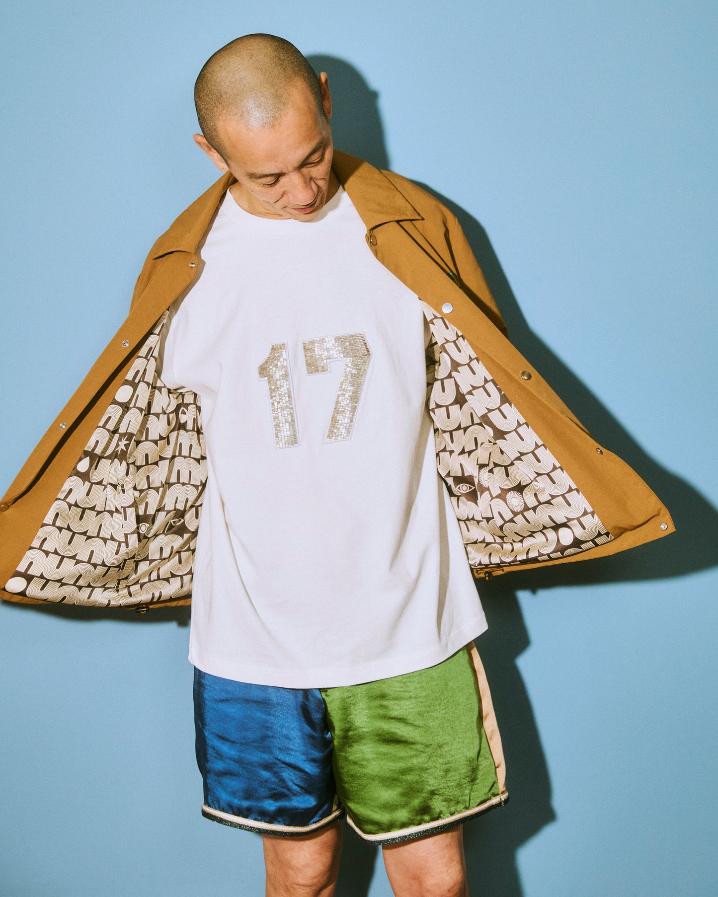 "SEVENTEEN"ビーズTシャツ