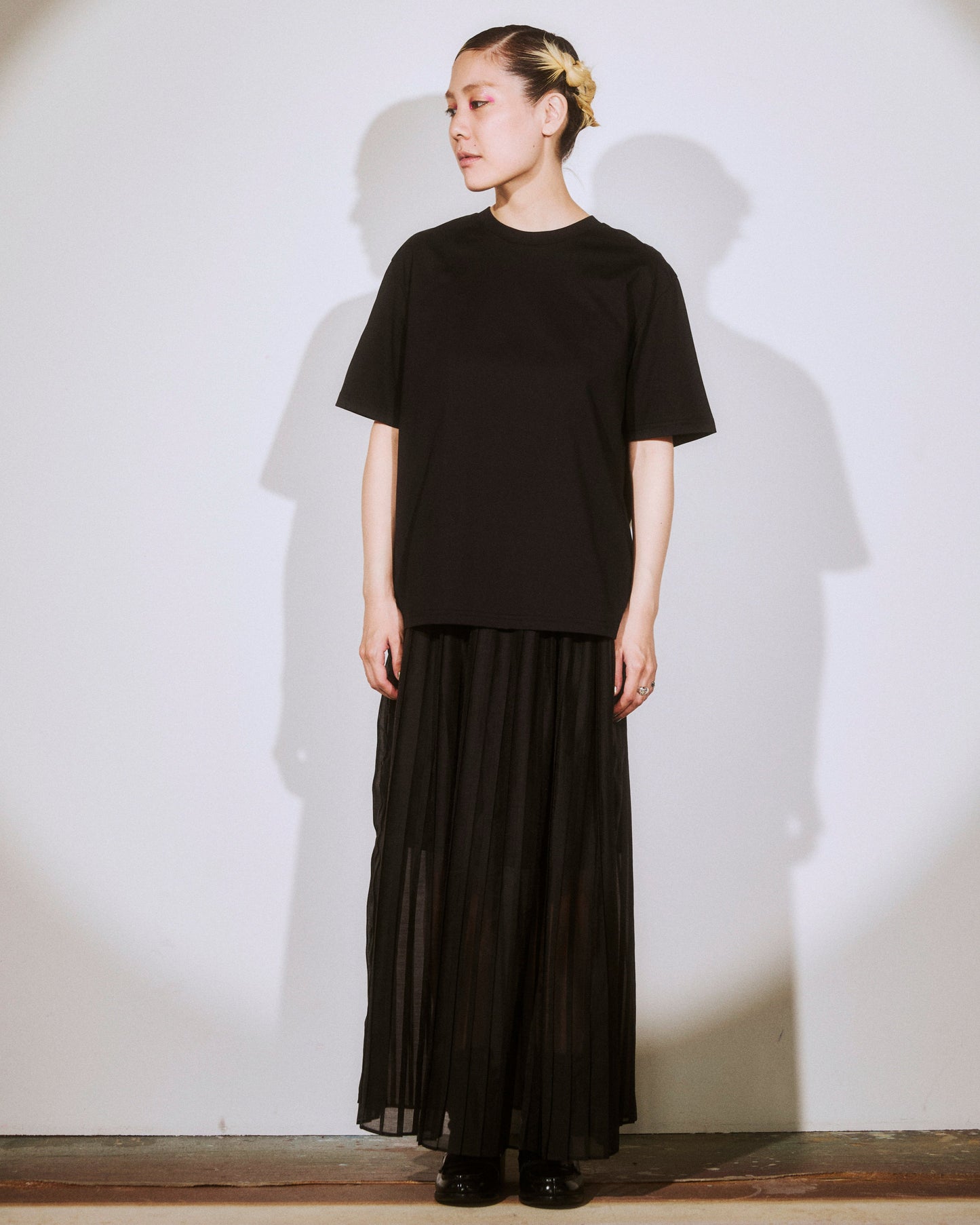 ビーズロゴTシャツ