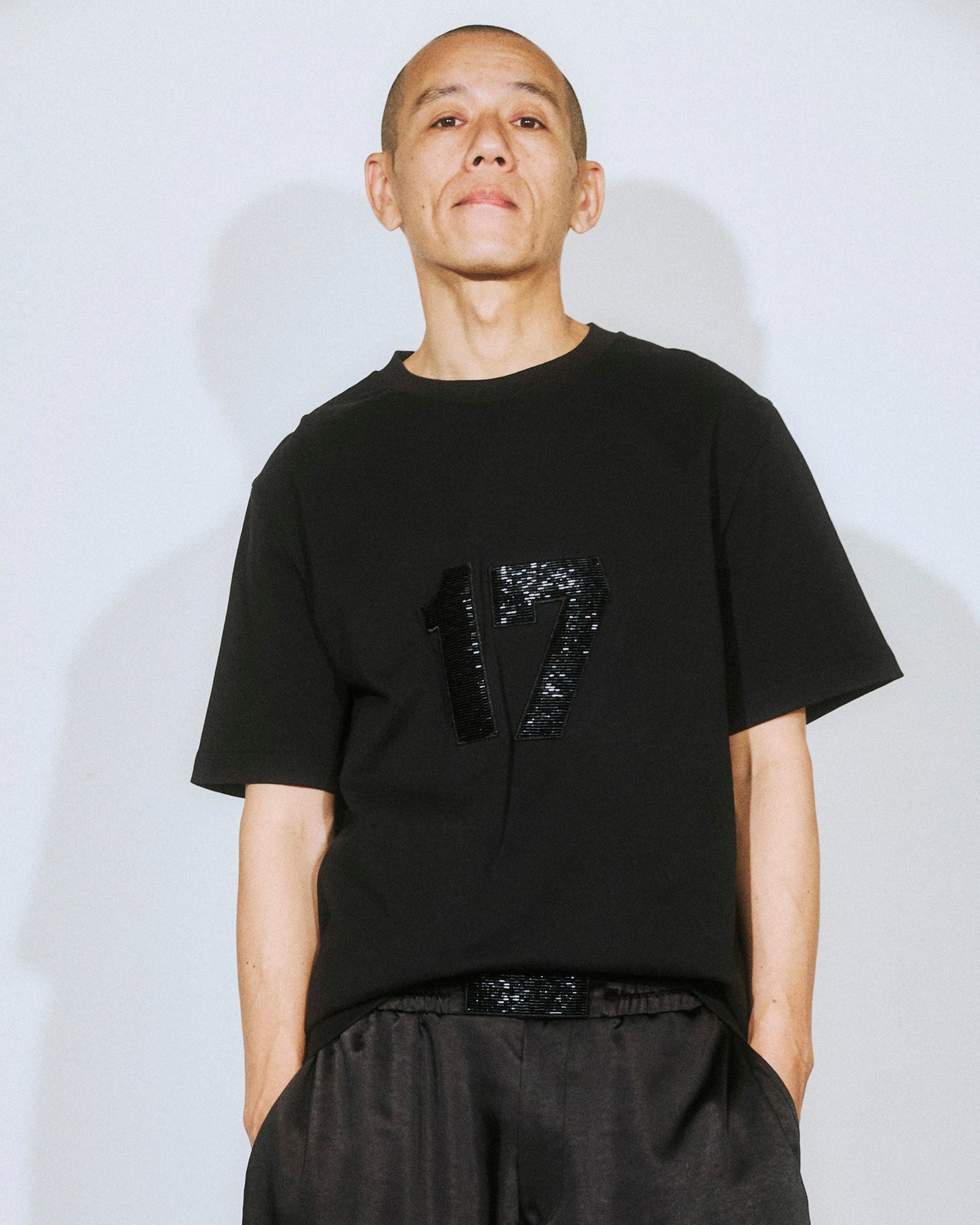 "SEVENTEEN"ビーズTシャツ